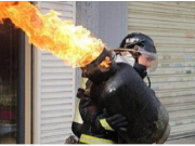 Bình gas bốc cháy, bạn nên xử trí cách sau để cứu cả nhà