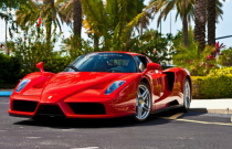 Nhà tỷ phú cắm siêu xe Ferrari vay 100 triệu khiến nhân viên ngân hàng hớ nặng