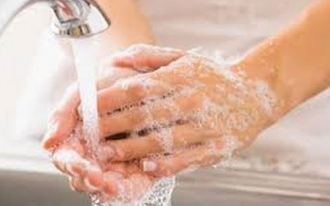 Tại sao rửa tay, đeo khẩu trang tăng hiệu quả phòng virus corona?
