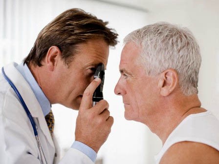 Các bệnh về mắt thường gặp ở người cao tuổi và cách phòng tránh