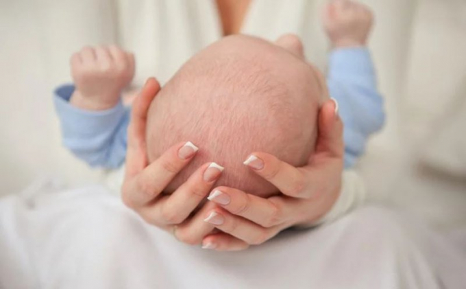 Thóp phồng ở trẻ sơ sinh: Những điều cần biết