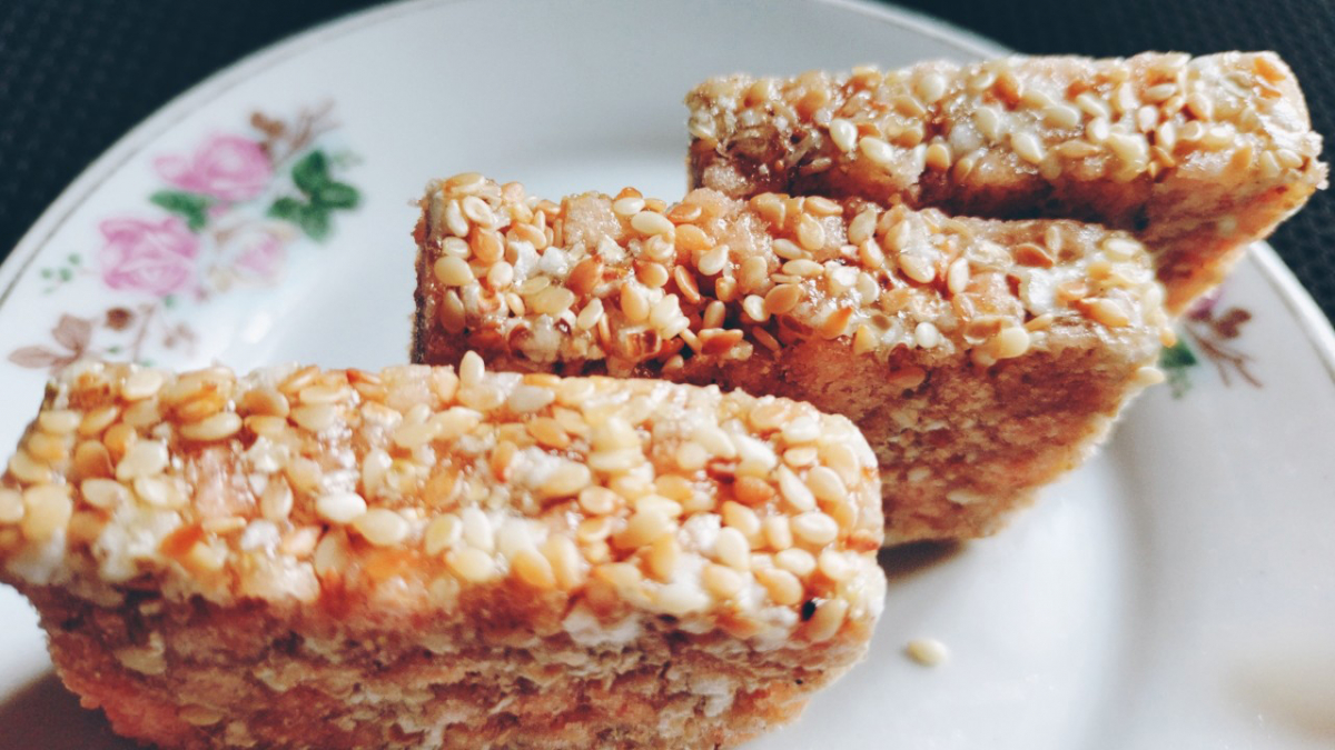 Bánh cáy không được làm từ con cáy (Ảnh: Internet)