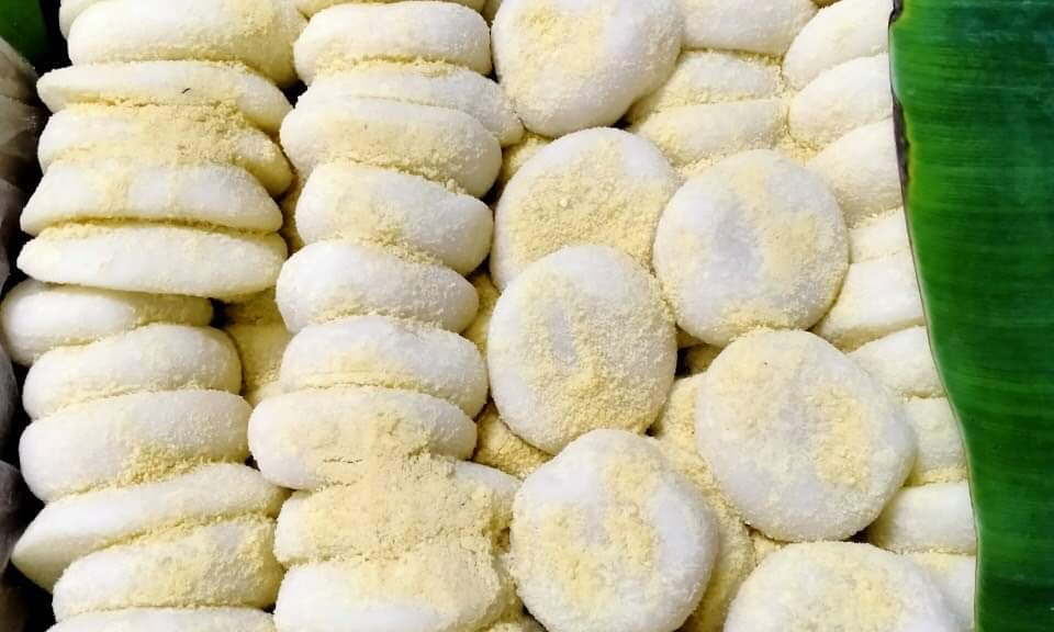 Bánh dày được xử lý bằng tay (Ảnh: Internet)