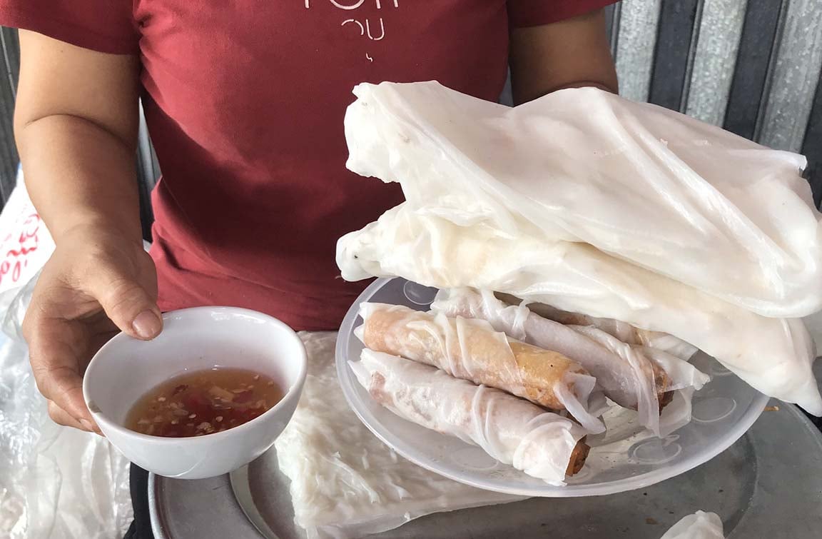 Ram bánh mướt là món ăn dân dã tại Hà Tĩnh (Ảnh: Internet)