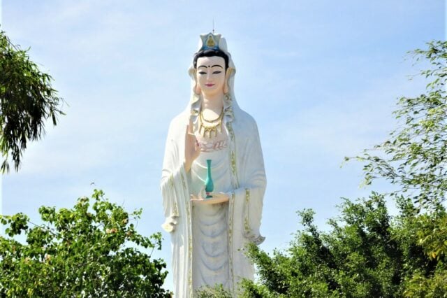 Tượng Phật Bà mang một hình tượng quen thuộc (Ảnh: Internet)