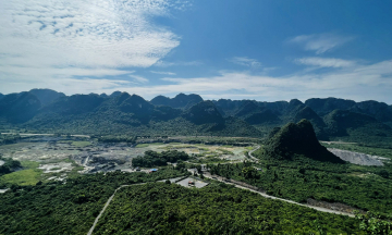 “Lạc lối” ở Bát Cảnh Sơn Hà Nam: Nơi hội tụ nhiều thắng cảnh nổi tiếng