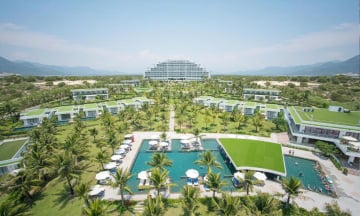 Cam Ranh Riviera Beach Resort & Spa lọt top 10% lưu trú hàng đầu Thế giới năm 2025