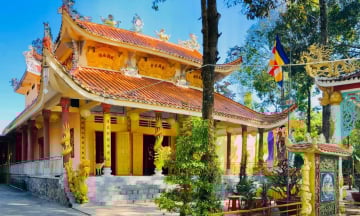 Khám phá chùa Tổ Long Hưng tại Bình Dương