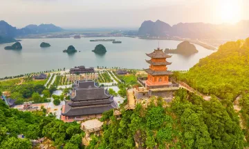 Chiêm ngưỡng 4 ngôi chùa nổi tiếng hai miền Nam Bắc vinh dự cung nghinh xá lợi Đức Phật