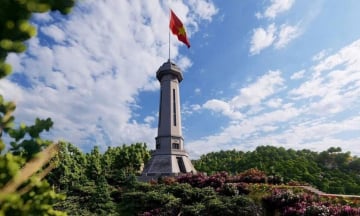 Cột cờ A Pa Chải chính thức khánh thành đúng dịp kỷ niệm Chiến thắng Điện Biên Phủ