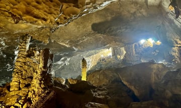 Vẻ đẹp của Hang Sửng Sốt -  'Hang của những điều bất ngờ ' trên vịnh di sản