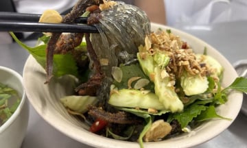 Miến lươn Hà Nội - Từ quán quen “chen chân” để thưởng thức đến Michelin Guide
