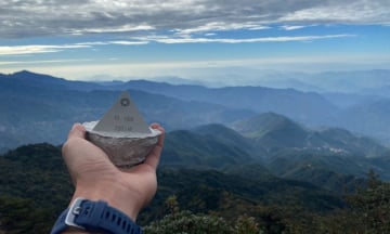 Trekking đỉnh Tà Xùa bao nhiêu km?