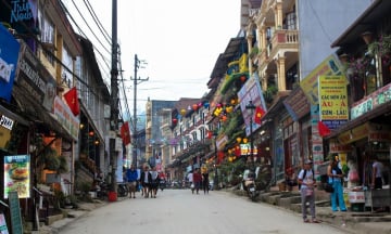 Phố Cầu Mây Sapa: “Trái tim” nhộn nhịp của thị trấn mờ sương