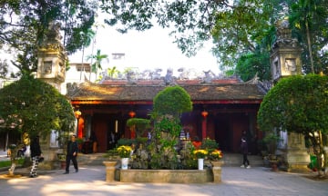 Hà Nội ra mắt tour đêm thực cảnh tại đền Quán Thánh: Trải nghiệm văn hóa giữa lòng phố cổ