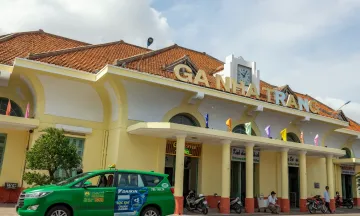 Nhà ga Nha Trang cách trung tâm thành phố bao nhiêu km?