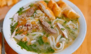Thưởng thức cháo canh Nghệ An - Món ăn gói trọn hương vị miền Trung