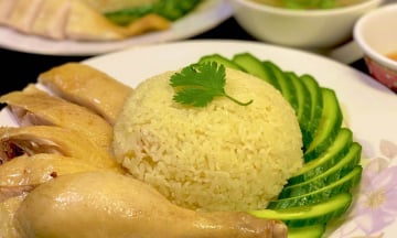 Cơm gà Phan Rang: Đặc sản thơm ngon hấp dẫn nhất định phải thử khi tới Ninh Thuận