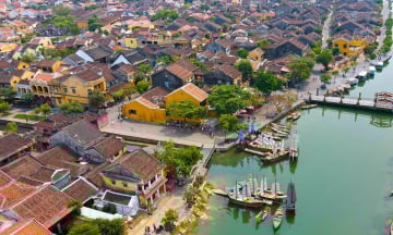Vượt qua nhiều điểm đến lừng danh, thị trấn cổ của Việt Nam lọt Top 10 thành phố đẹp nhất thế giới 2025