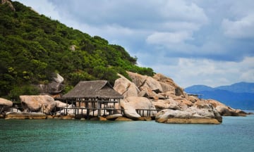 “Tứ bình Nha Trang” là biệt danh của những hòn đảo nào?