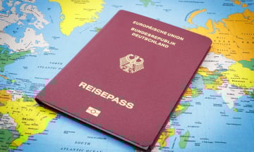 Visa du lịch và visa thăm thân khác nhau thế nào?