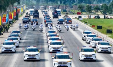 Hà Nội “cháy phòng” dịp lễ, phòng giá 10 triệu trên phố cũng hết