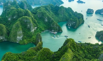 Hạ Long có gì đặc biệt?