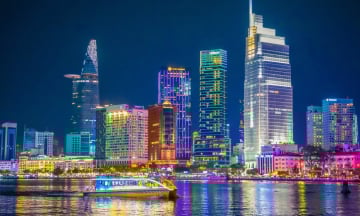 Bay từ Hà Nội vào TP.HCM mất bao lâu?