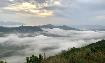 Hòn Én Nha Trang: Trải nghiệm săn mây, bay dù lượn ngắm thành phố biển