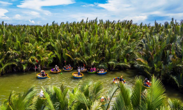 Một ngày “quẩy banh nóc” tại Rừng dừa Bảy Mẫu