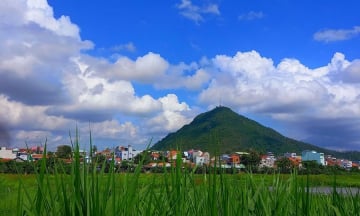 Chinh phục núi Chóp Chài, ngắm trọn vẹn cảnh sắc Phú Yên tuyệt đẹp