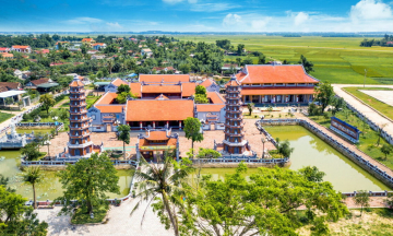Chùa Hoằng Phúc - Khám phá điểm du lịch tâm kinh 700 năm tuổi tại Quảng Bình