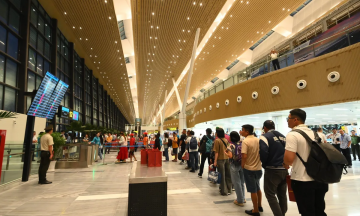 Chuyến bay đầu tiên từ nhà ga T3 Tân Sơn Nhất đã cất cánh đi đâu?