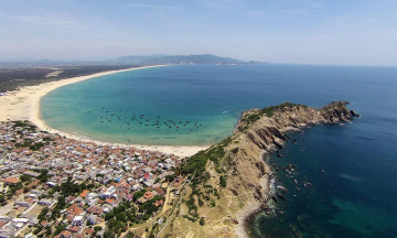 Top 7 bãi biển đẹp nhất miền Bắc nên check-in dịp du lịch hè 2025