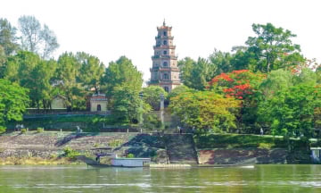 Từ Hà Nội đến Huế bao nhiêu km?