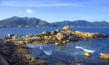 Du lịch hè 2025: Bỏ túi kinh nghiệm đi du lịch Nha Trang tự túc siêu tiết kiệm