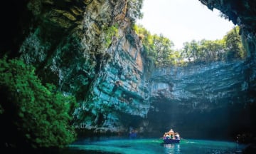 Từ Hà Nội đi Quảng Bình bao nhiêu km?