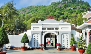 Từ Sài Gòn đi Châu Đốc bao nhiêu km?