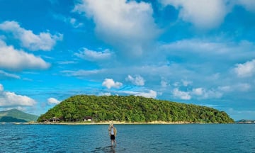 Từ sân bay Tuy Hoà đến đảo Nhất Tự Sơn bao xa?