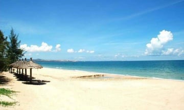 Check-in 4 bãi biển đẹp hút hồn giới trẻ khi du lịch Bình Thuận hè 2025