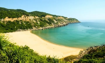 Sân bay Tuy Hòa đi Bãi Môn bao xa?