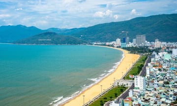 Từ sân bay Phù Cát về trung tâm thành phố bao nhiêu km?