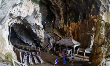 Thác Bờ cách thành phố Hòa Bình bao nhiêu km?