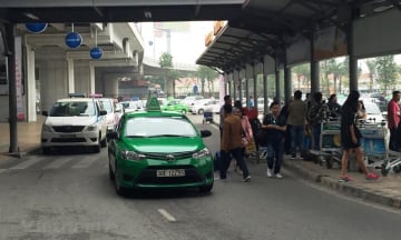 Giá Grab từ sân bay Nội Bài về Hà Nội bao nhiêu?