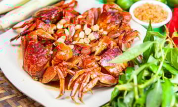 Ba khía rang me Cần Thơ là món gì? Top quán ngon nhất định phải thử