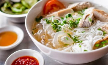 Bún sứa Quy Nhơn: Món ngon nức tiếng phải thử khi đến thành phố biển