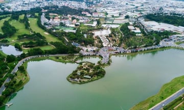 Khám phá hồ nước nổi tiếng nhất Đà Lạt: Tại sao có tên là hồ Xuân Hương?