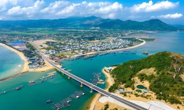 Ninh Bình cách Bình Định bao nhiêu km?