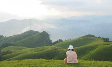 Đồi cỏ Lủng Tráng – Thiên đường xanh ẩn mình giữa lòng Bắc Kạn
