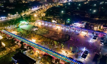 Chơi gì ở Quảng trường Mặt Trời Hạ Long? 7 hoạt động giải trí hấp dẫn không thể bỏ lỡ